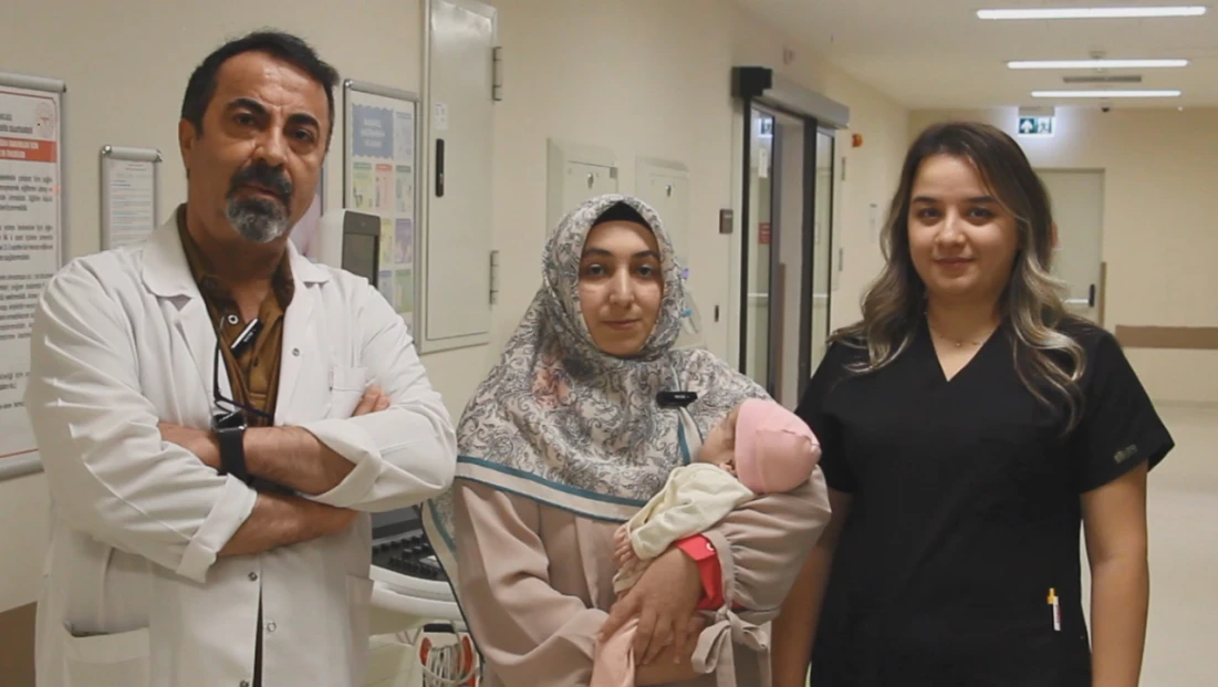 Doğuştan Bochdalek Hernisi Olan Bebek, Fethi Sekin Şehir Hastanesinde Başarılı Ameliyatla Sağlığına Kavuştu