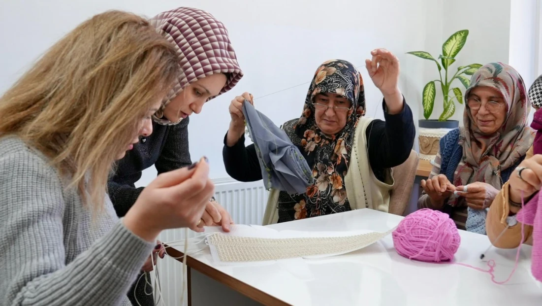 Elazığ Belediyesi’nden Kadınlara Güçlü Destek: El Sanatları Kursları ESMEK Çatısı Altında Toplandı