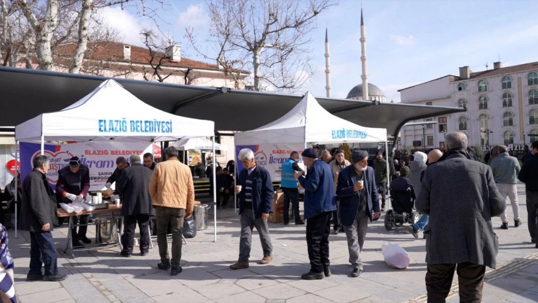 Elazığ Belediyesi’nden Soğuk Günlerde Gönül Isıtan İkram