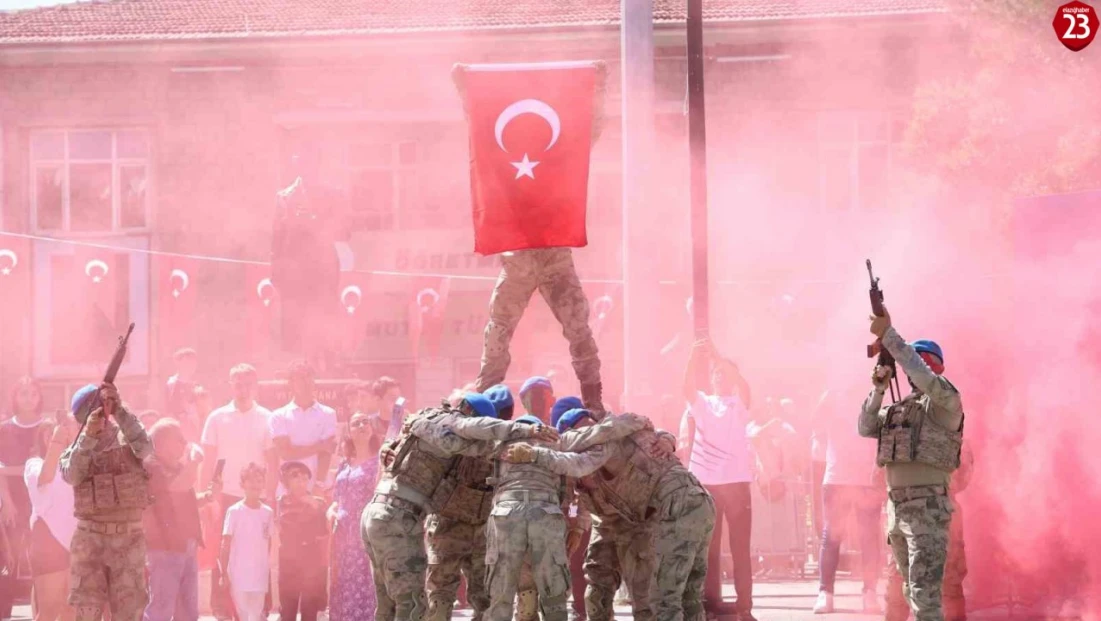 Elazığ'da 30 Ağustos Zafer Bayramı coşkusu