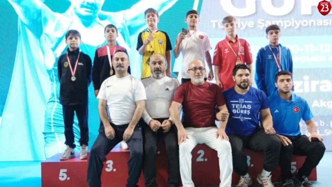 Elazığlı Güreşçi Muhammed Hasan Hüseyin Çelik Türkiye İkincisi Oldu