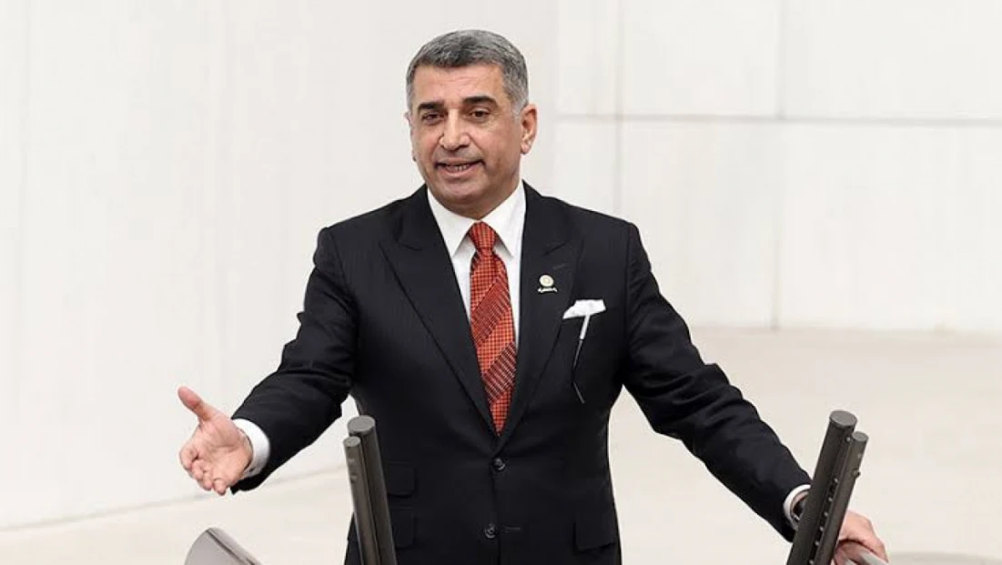 Gürsel Erol, Gençlerin En Beğendiği Milletvekilleri Arasında İlk 10’a Girdi: “Türkiye’nin Umudu Sizsiniz’’