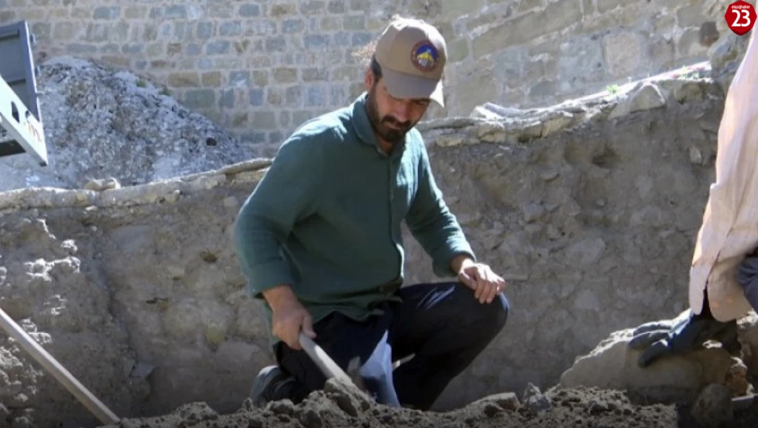 Harput Kalesi’nde Kazı Yapan İşçi, Şimdi Sanat Tarihi Öğrencisi