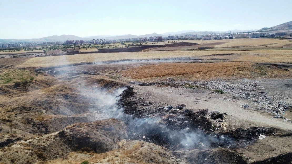 Ergani'de Vatandaşları Hastalık Korkusu Sardı