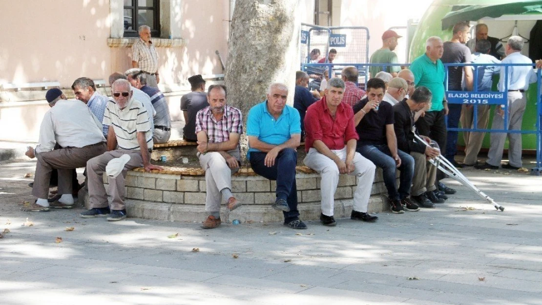 Elazığ'da Sıcaklık 44 Dereceyi Gördü