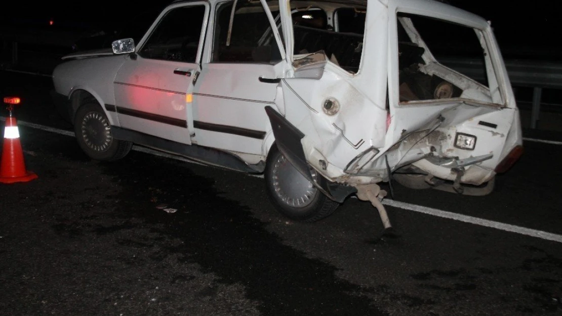 Elazığ Diyarbakır Yolunda Trafik Kazası 3 Yaralı