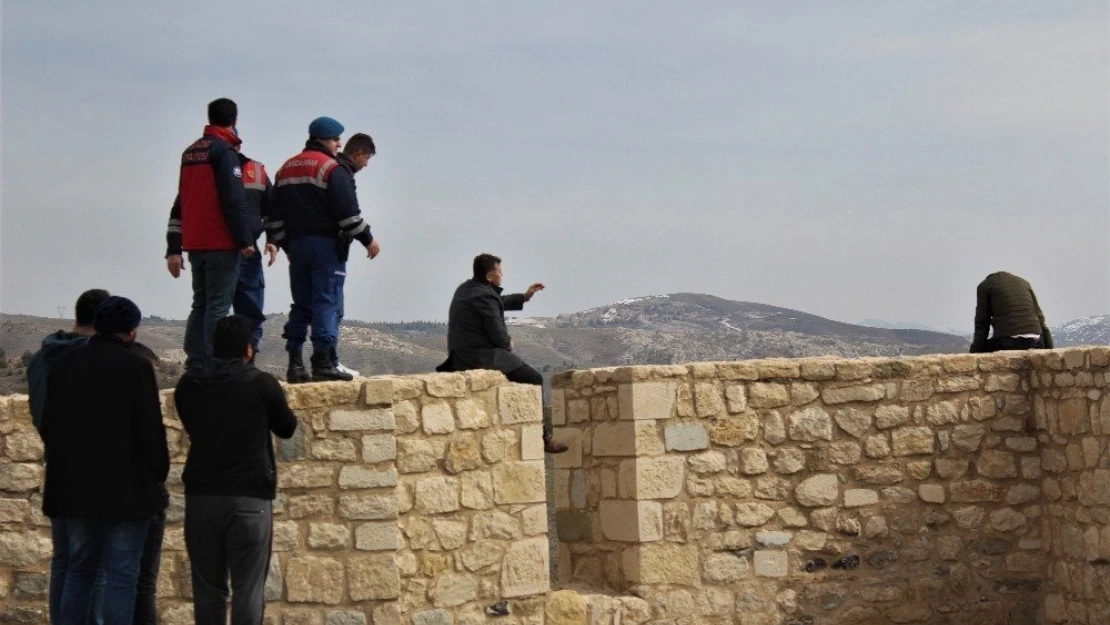 Harput Kalesinde İntihar Etmek İstedi, Bakın Sonra Ne Oldu