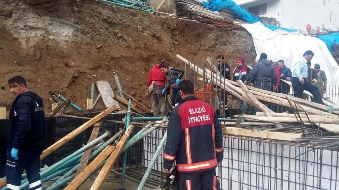 Kalıp Demirlerinin Altında Kalan İşçi Bakın Nasıl Kurtarıldı