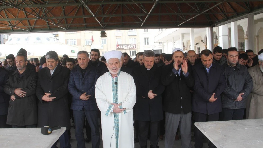 Yeni Zelanda'da Hayatını Kaybedenler İçin Gıyabi Cenaze Namazı Kılındı