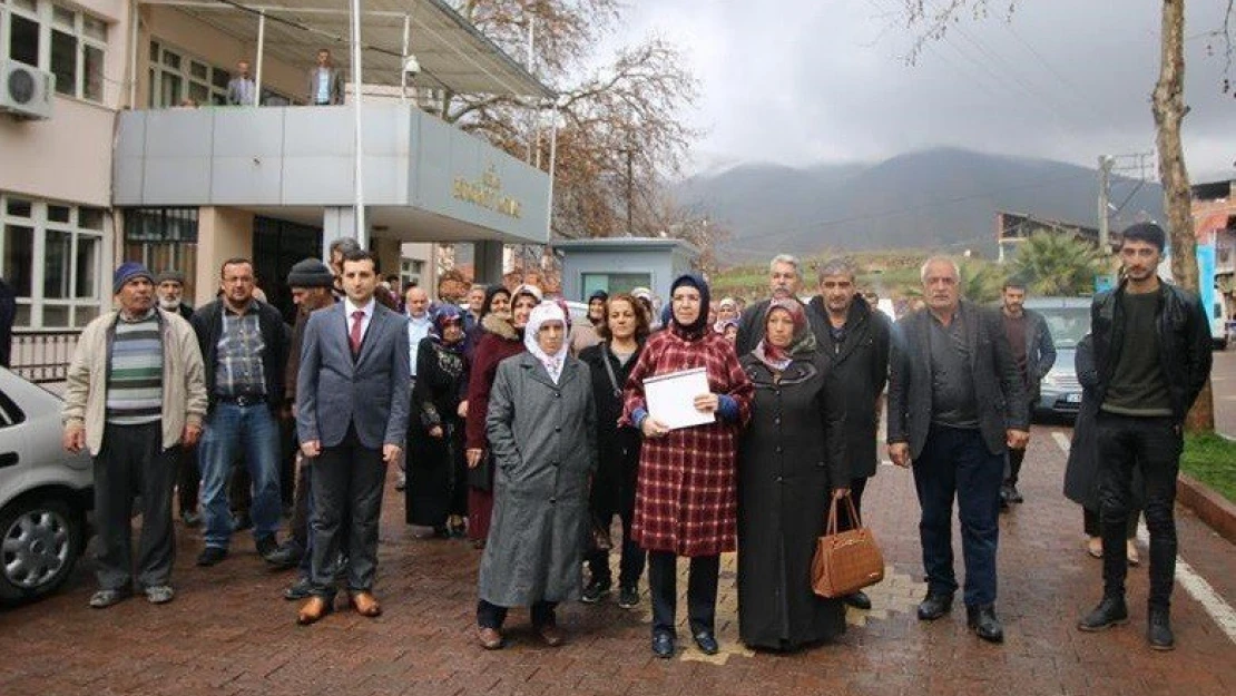 Bağımsız Girip Seçimi Kazanan Fethiye Atlı Mazbatasını Aldı