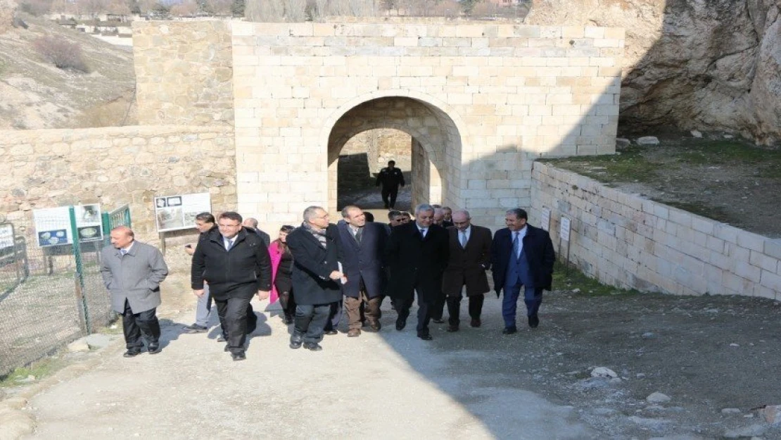 Genel Sekreter Sabuncu Harput Kale Kazılarını İnceledi