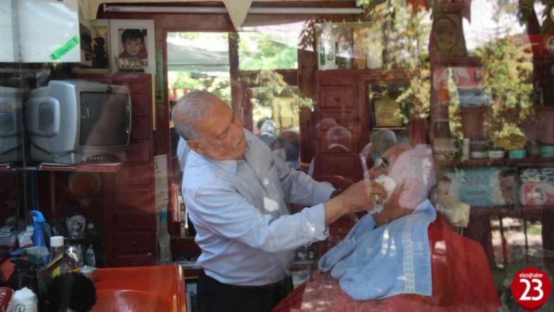 Elazığ'da Doktor Olmak İsteyen Mustafa Amca, İmkansızlık Nedeniyle Berber Oldu