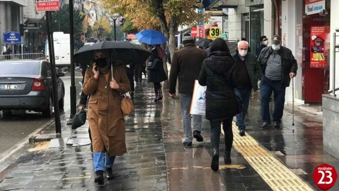 Aşılamada sarıya dönen Elazığ'da uzmanlar uyardı: 'Ben aşı oldum, bu hastalık bana bulaşmaz demeyelim'