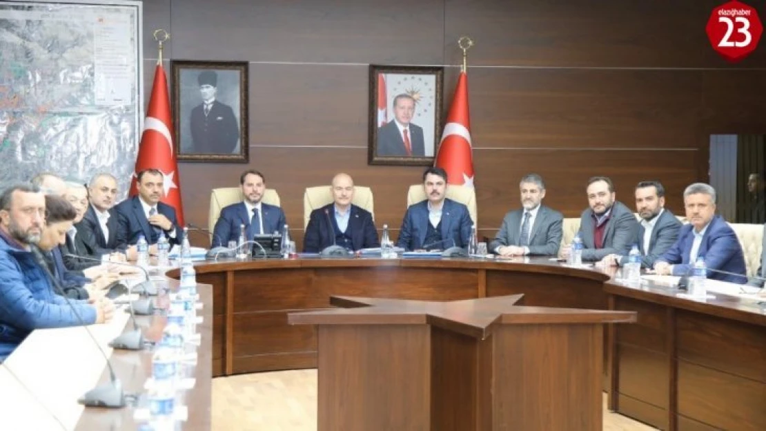 Bakan Albayrak: 'Elazığ ve Malatya'da yaraları hızlıca saracağız'