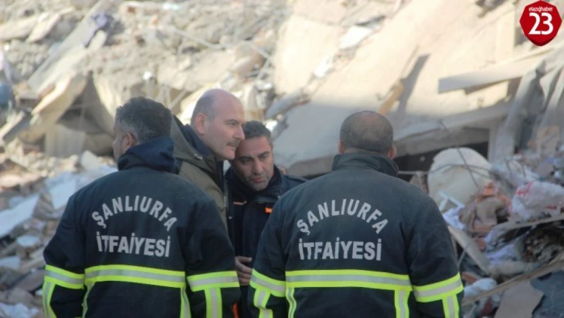 Bakanlar Soylu ve Koca ile Binali Yıldırım, deprem bölgesinde incelemelerde bulundu