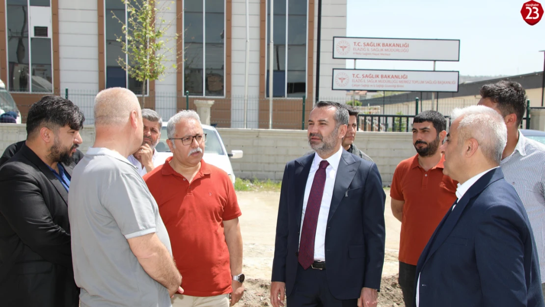 Başkan Şerifoğulları Sanayi Mahallesi'ndeki Asfalt ve Kavşak Çalışmalarını Yerinde İnceledi