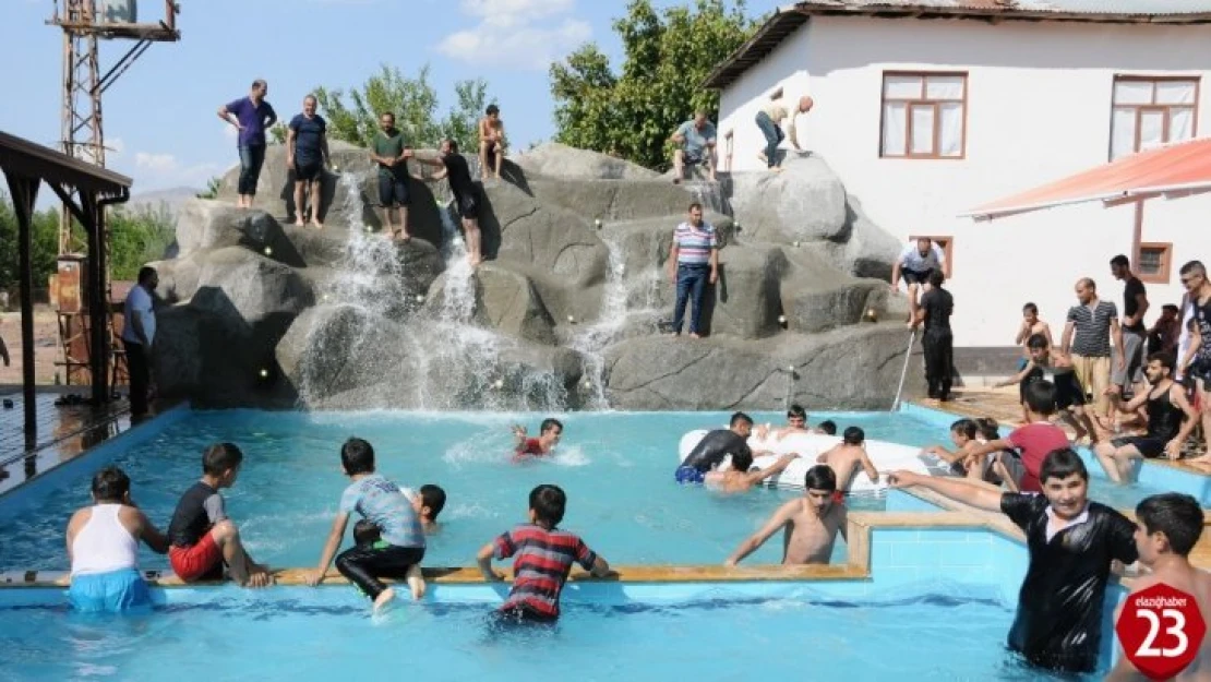 Başkan Doğan Çocuklara Verdiği Sözü Tuttu, Havuz Yaptırdı