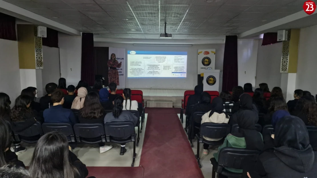 Çubukbey Anadolu Lisesi Öğrencilerine Meslek Seçimi ve Kariyer Planlama Semineri