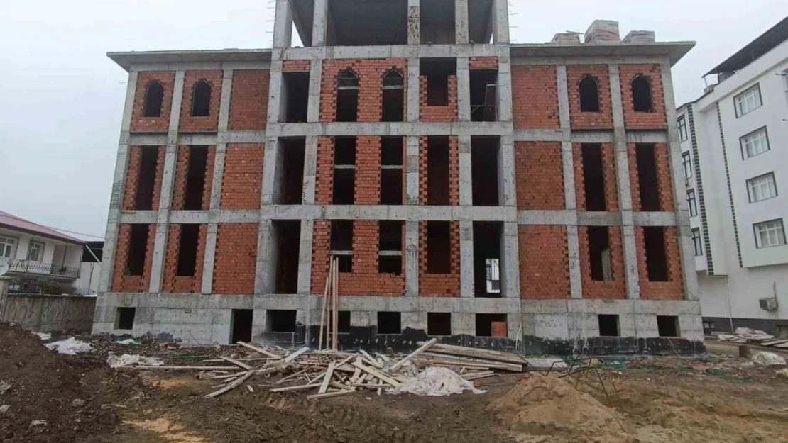 Denk bütçe üstü veren Yazıkonak Belediyesi, yeni belediye binasına kavuşuyor