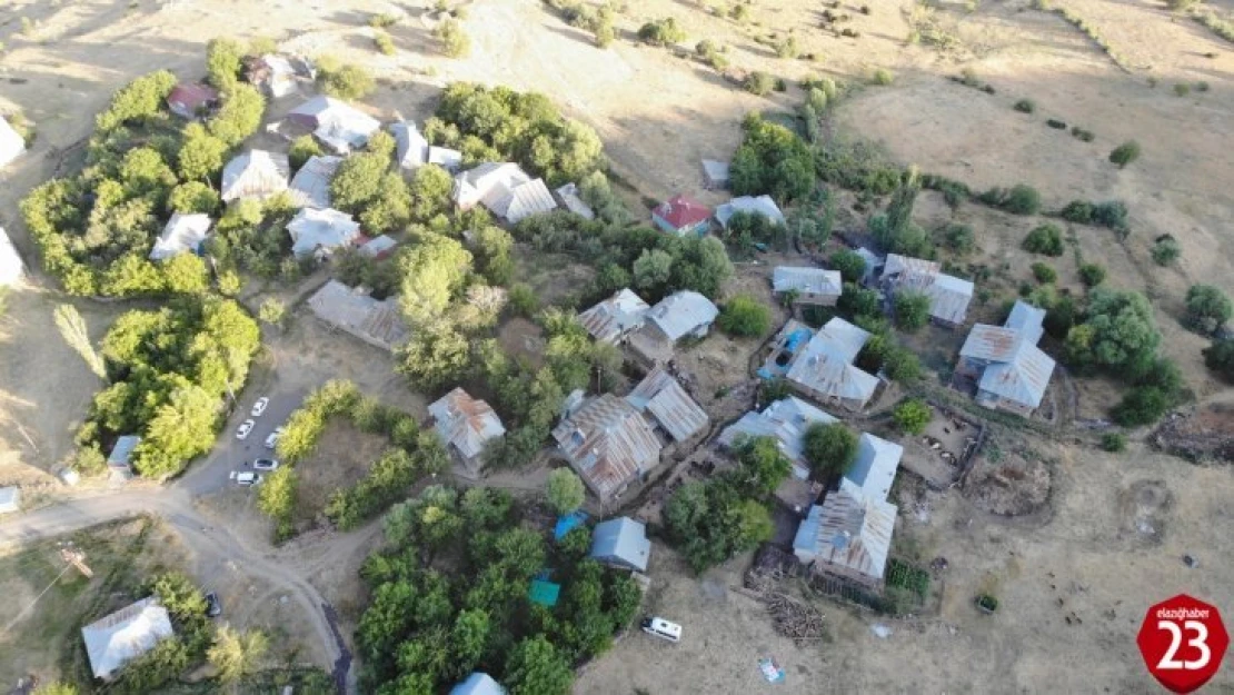 Deprem En Çok Elazığ'ı Etkiledi, Hasar Gün Ağarınca Ortaya Çıktı