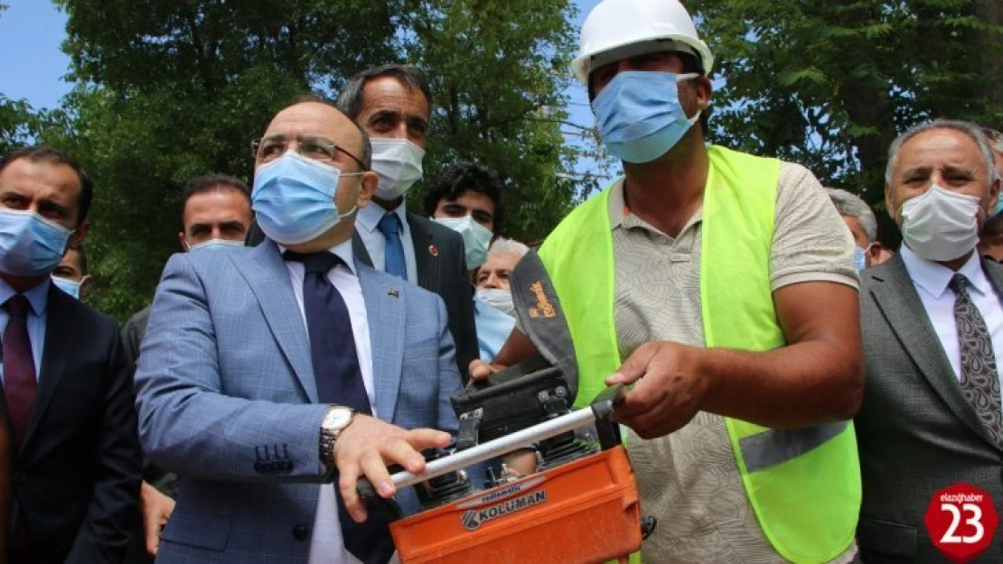 Uzuntarla Köyüne Depremde Hasar Gören Okulun Yerine Yeni Okul Yapılacak