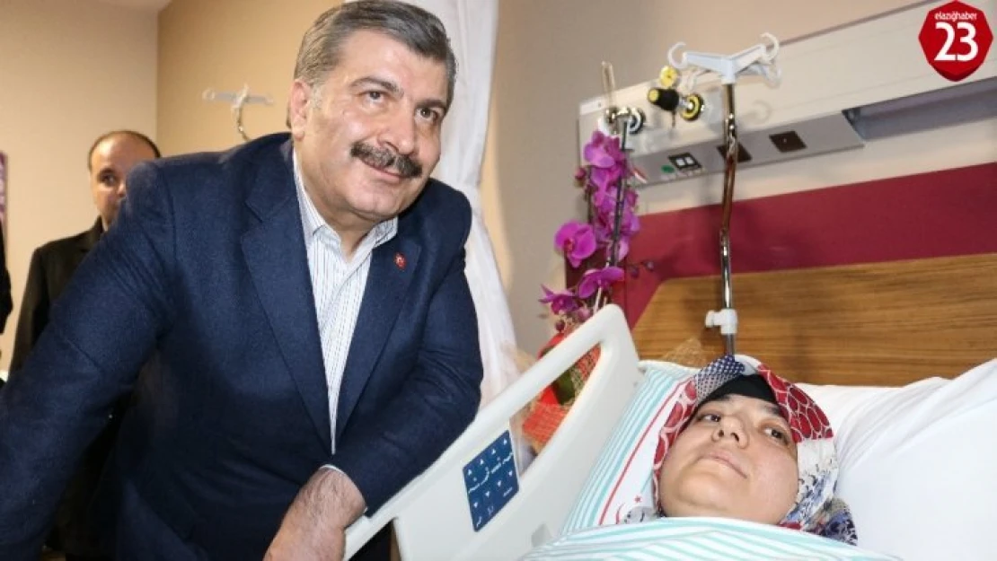 Depremin sembol ismi Azize Çelik: 'O ikisini delikten gördüm'