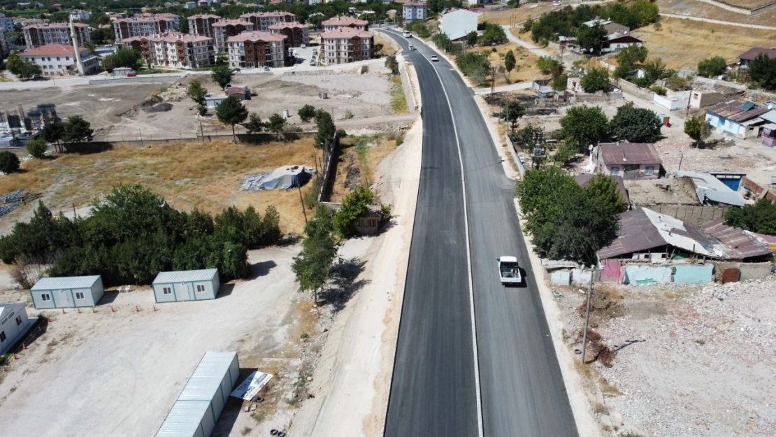 Elazığ Belediyesi, Beyyurdu Yoluna Sıfır Asfalt Serimi Gerçekleştirdi