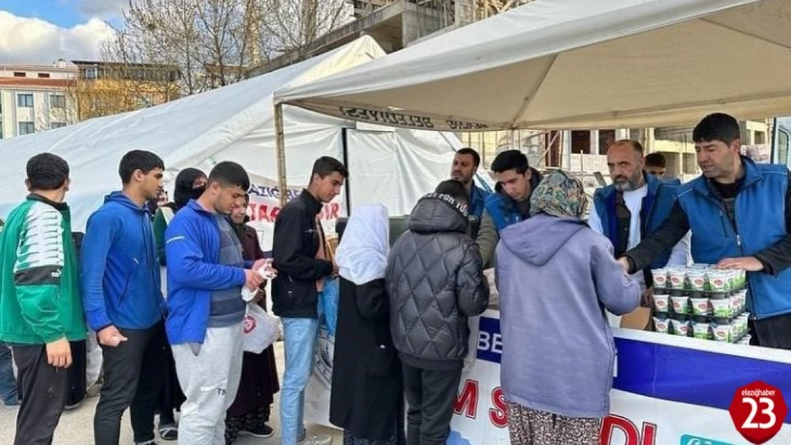 Elazığ Belediyesi depremzedelerin yanında olmaya devam ediyor