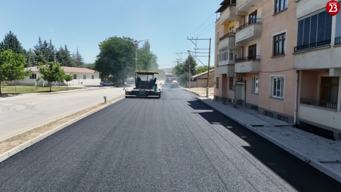 Elazığ Belediyesi'nden 12 Noktada Eş Zamanlı Asfalt ve Yol Yenileme Çalışması