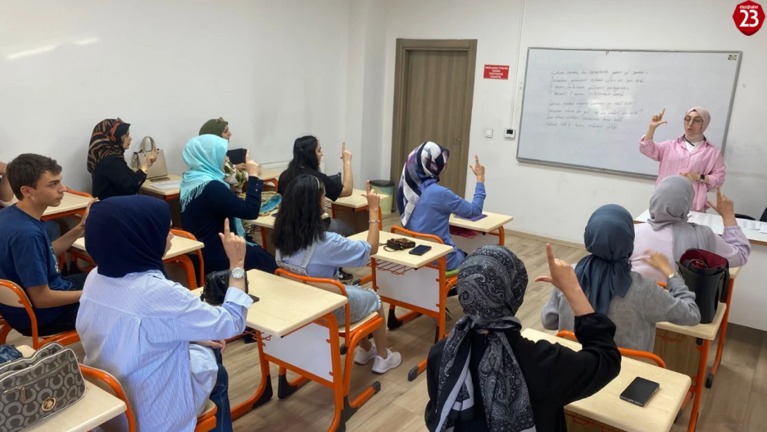 Elazığ Belediyesi'nden Ücretsiz Yaz Kurslarına Yoğun İlgi