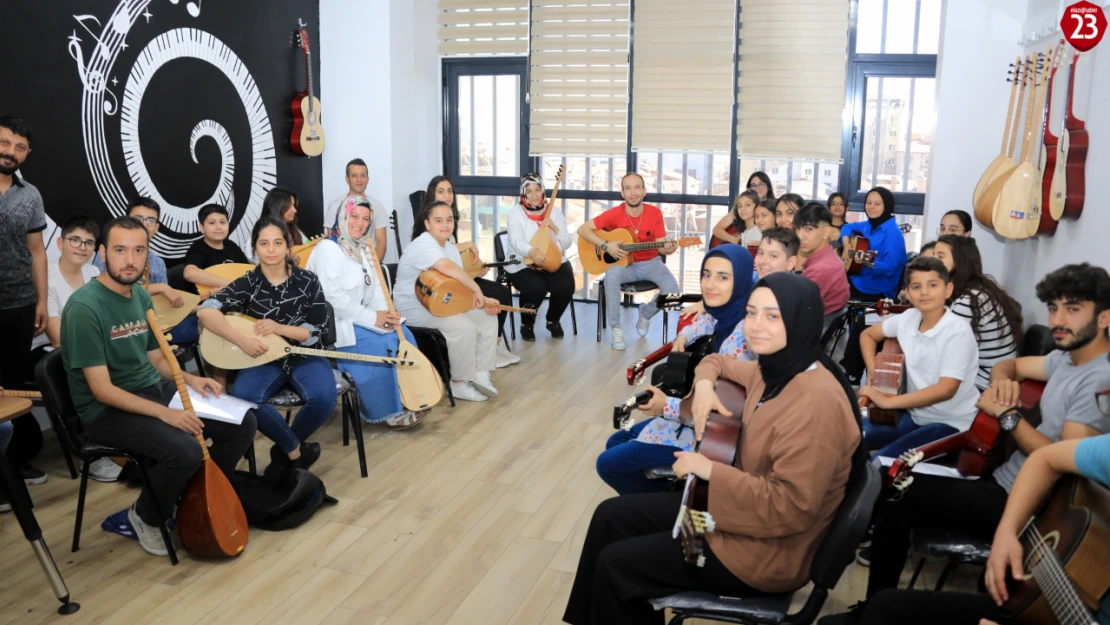 Elazığ Belediyesi, Vatandaşların Kişisel Gelişimlerine Katkı Sağlamaya Devam Ediyor