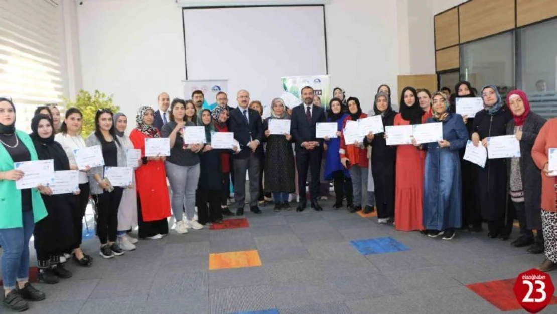 Elazığ'da  genç çiftçilere sertifikaları verildi