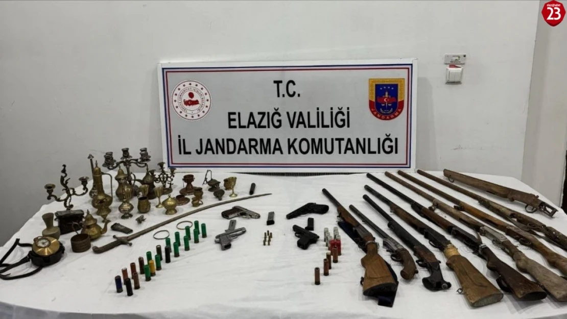 Elazığ'da 12 adet ruhsatsız silah ve 30 adet tarihi obje ele geçirildi: 2 gözaltı