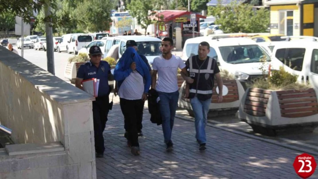 Elazığ'da 19 Suç Kaydı Olan 2 Hırsız Kaza Yaptıktan Sonra Yakalandı