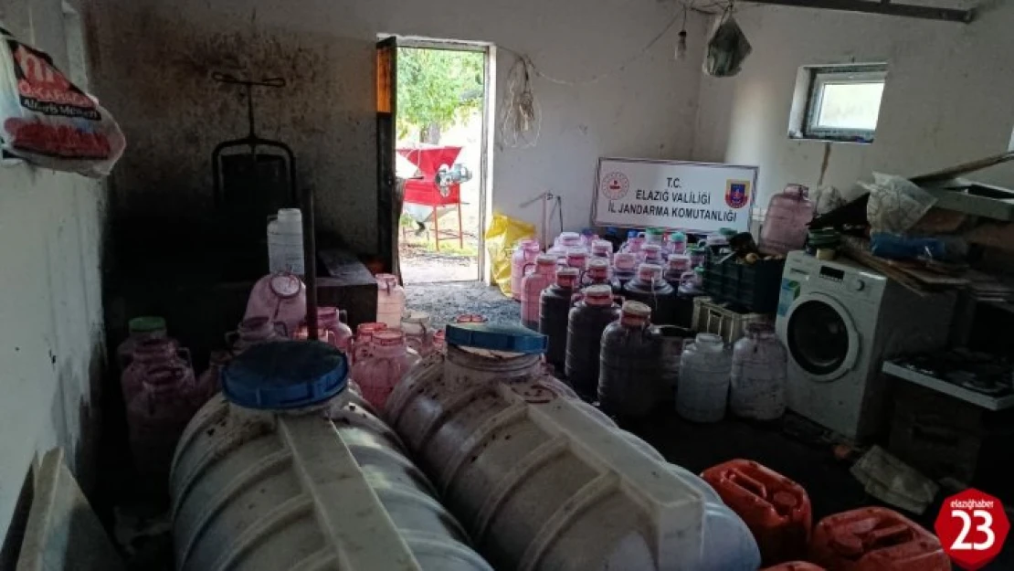 Elazığ'da 2 ton 600 litre kaçak şarap ele geçirildi