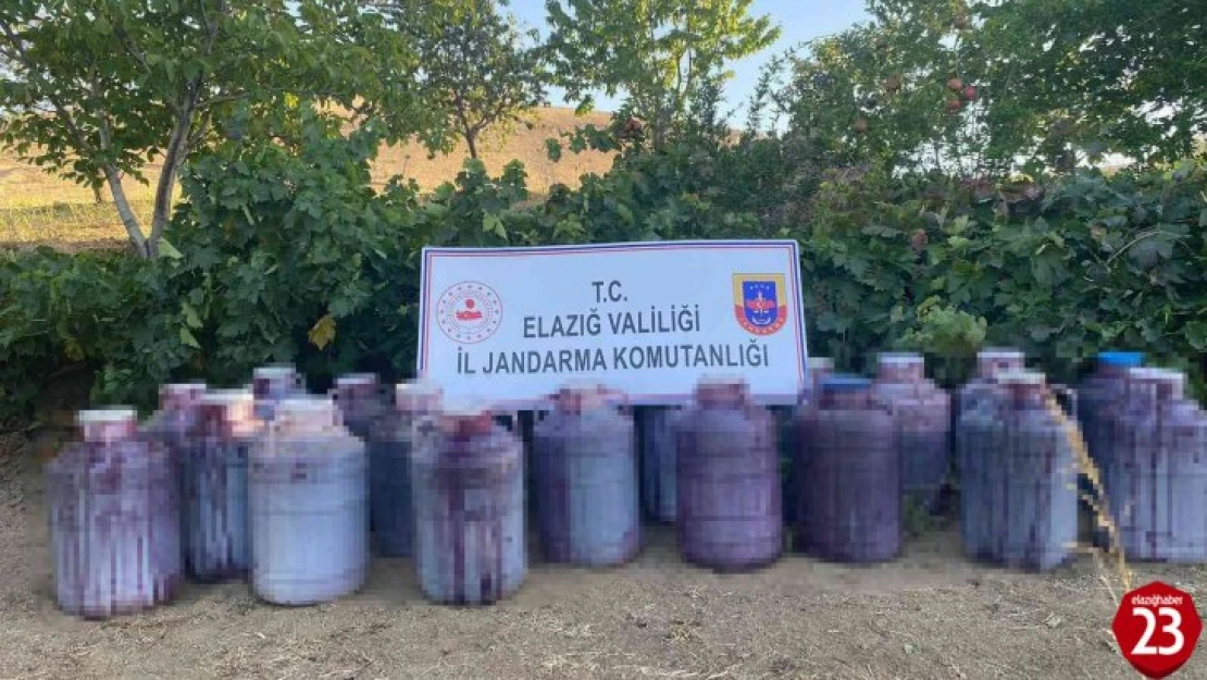 Elazığ'da 2 ton kaçak şarap ele geçirildi