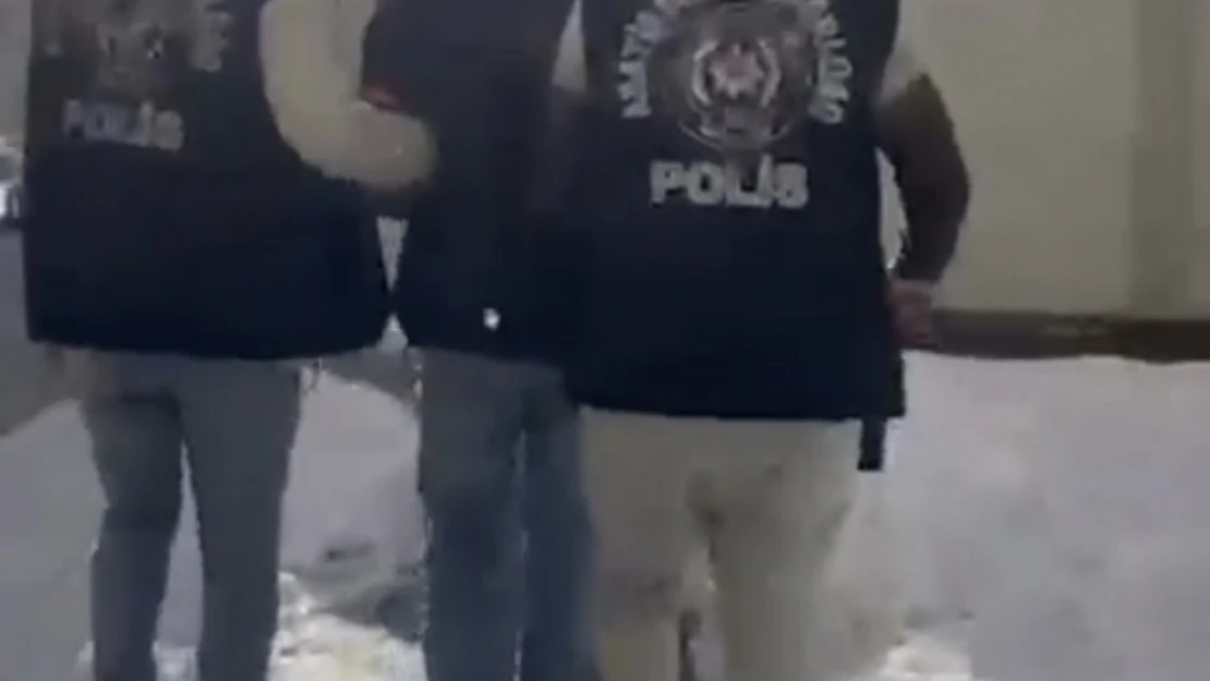 Elazığ'da 23 Yıl 5 Ay Hapisle Aranan Şahıs Kıskıvrak Yakalandı