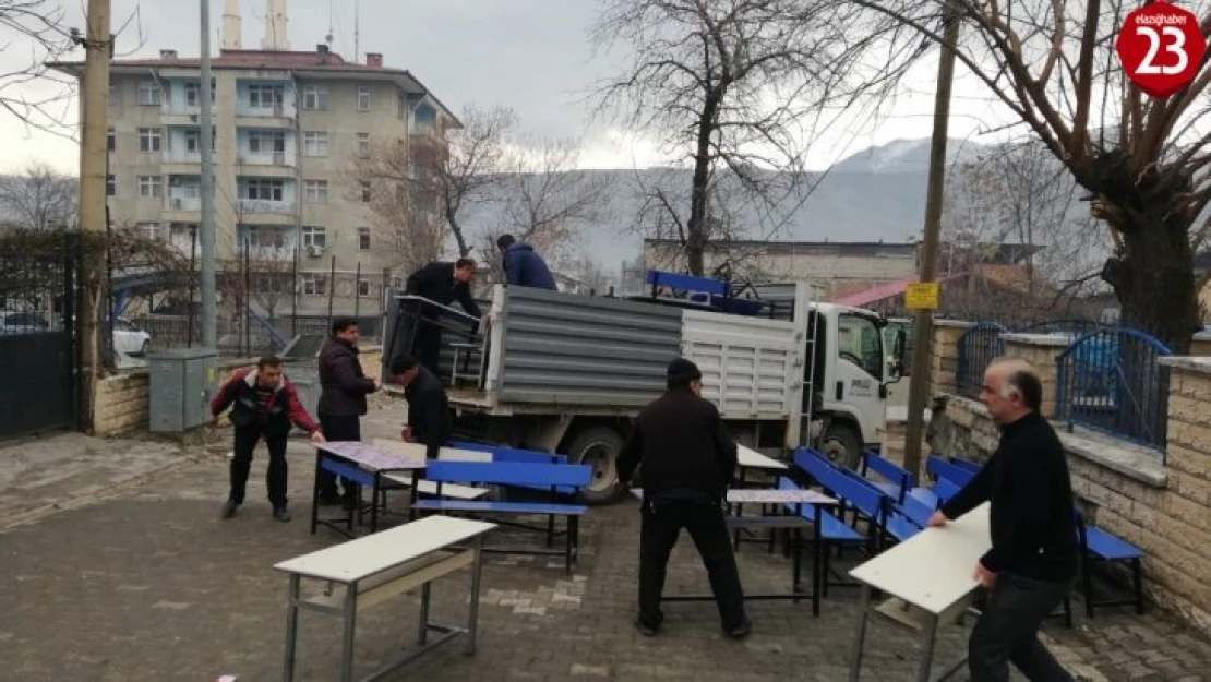 Elazığ'da 266 öğrencinin eğitim gördüğü ağır hasarlı okul boşaltıldı