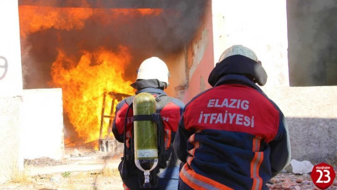 Elazığ'da Ateşin Kahramanları 8 Ayda Bin 119 Yangına Müdahale Etti