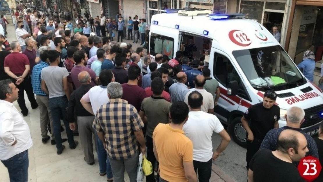 Elazığ'da bıçaklı kavga: 3 yaralı