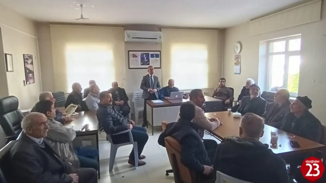 Elazığ'da çiftçilere yönelik bilgilendirme toplantıları sürüyor