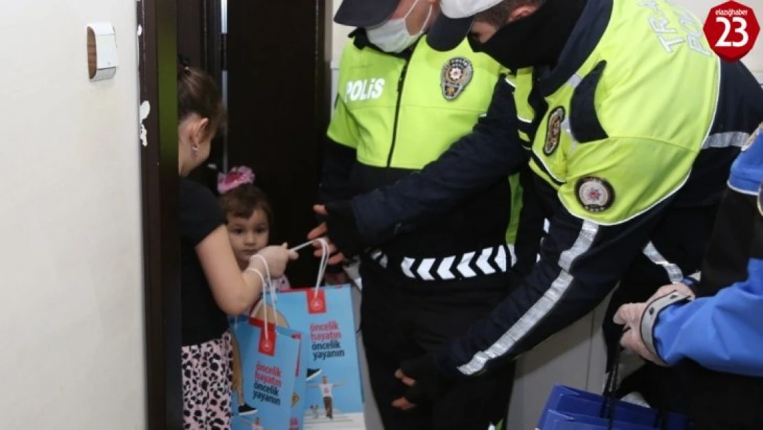 Elazığ'da çocuklara ev ziyaretiyle trafik eğitimi