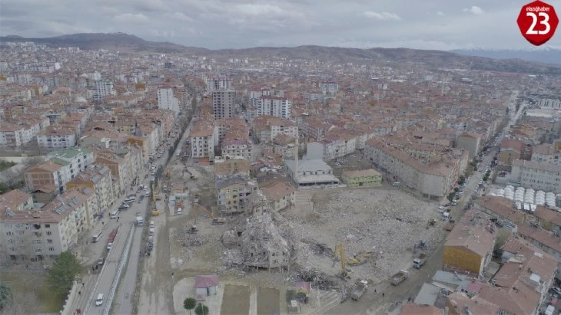 Elazığ'da deprem 24 bin yapıya hasar verdi