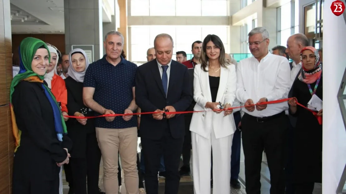 Elazığ'da hasta ve yakınlarının katkısı ile el işi ve resim sergisi açıldı