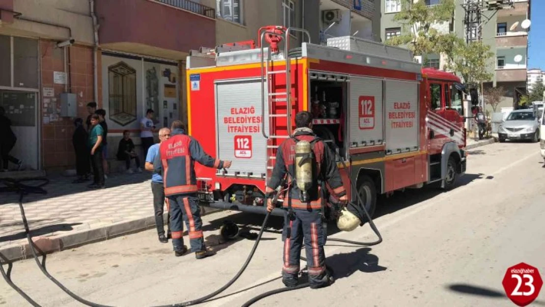 Elazığ'da ikametgah yangını