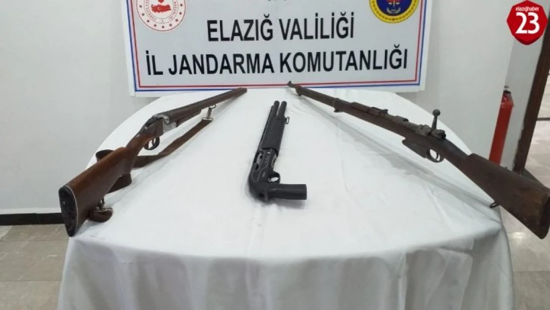 Elazığ'da jandarma, biri keskin nişancı tüfeği 3 silah ele geçirdi