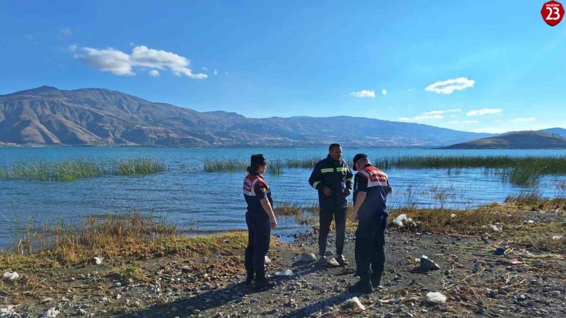 Elazığ'da jandarma ekipleri vatandaşları çevre kirliliği konusunda bilgilendirdi