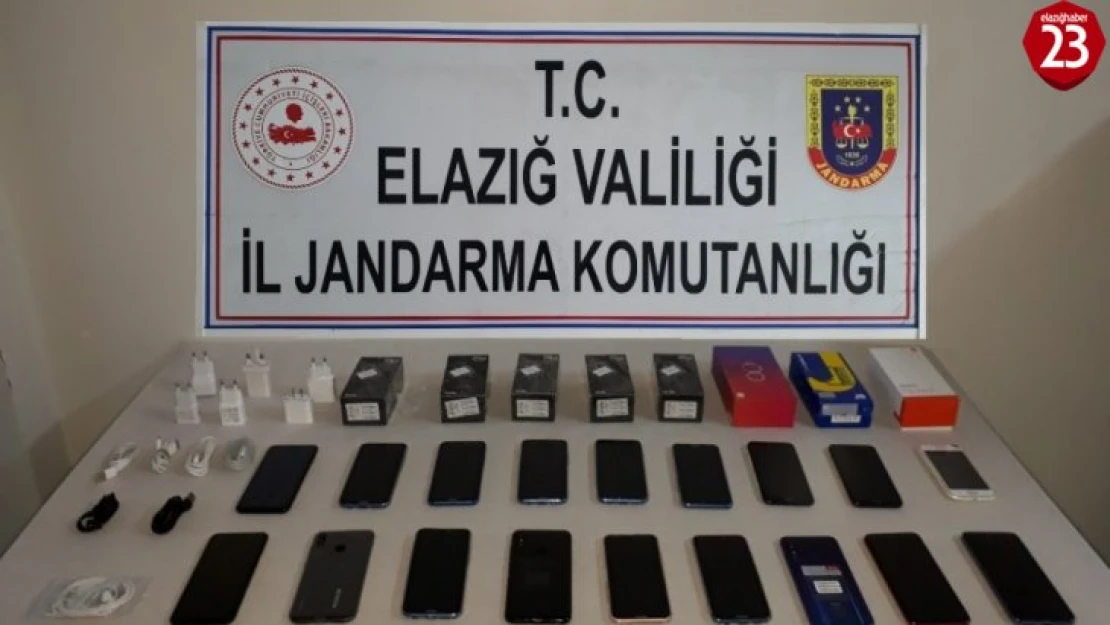 Elazığ'da kaçakçılıkla mücadele, telefonlar ele geçirildi