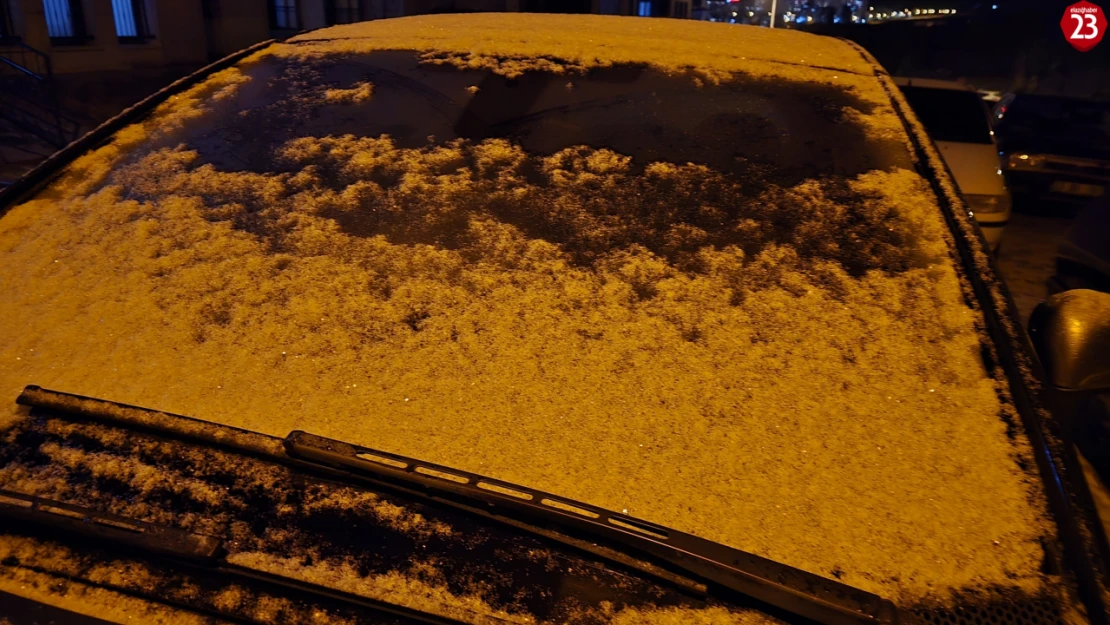 Elazığ'da Kar ve Soğuk Hava Araç Sahiplerine Zor Anlar Yaşattı