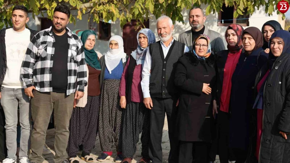 Elazığ'da Kırmızı Montlular, şehit aileleriyle bir araya geldi